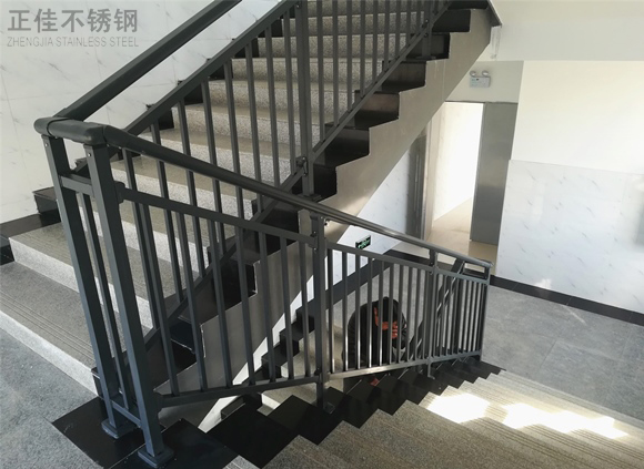 护栏荣耀体育_荣耀（中国）方管2